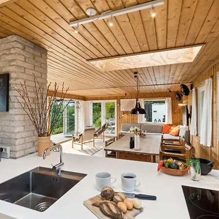 Yardila - 1-4km From The Sea By Interhome