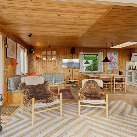 Holiday home Yardila - 1-4km From The Sea By Interhome