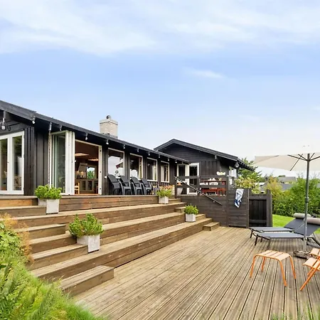 Yardila - 1-4km From The Sea By Interhome *